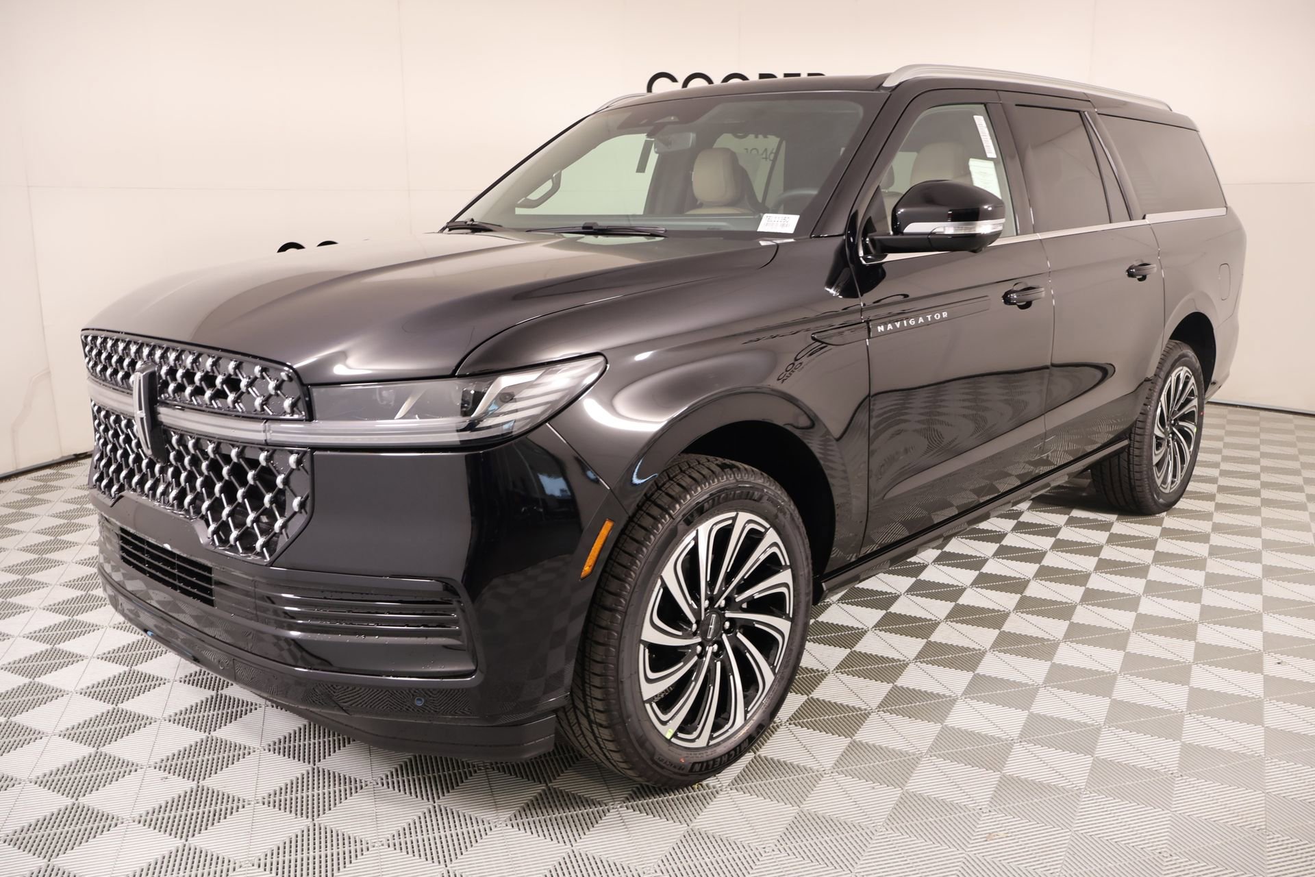 New 2026 Lincoln Navigator L Black Label AWD/4WD image 11