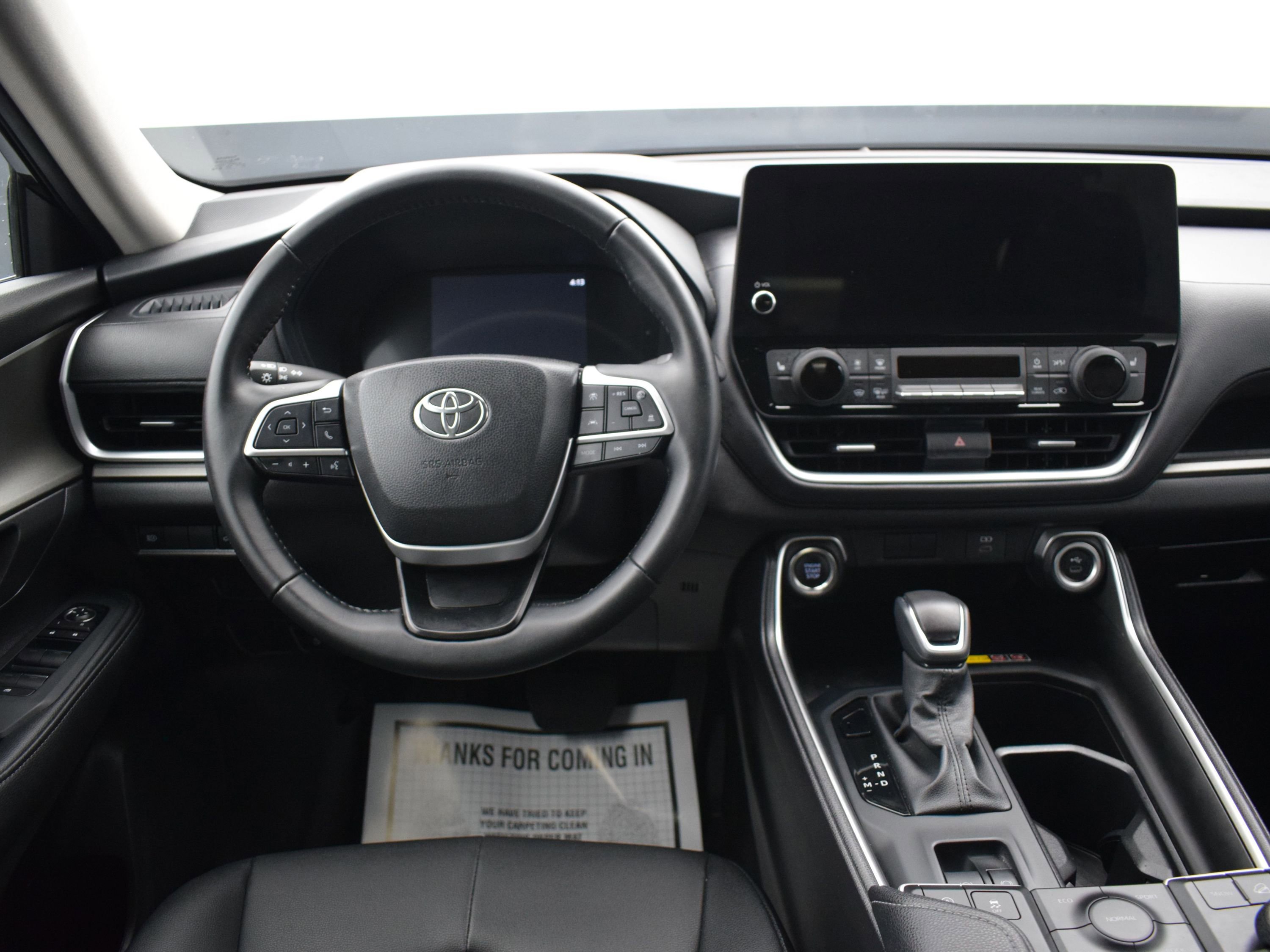 Used 2025 Toyota Grand Highlander AWD image 17