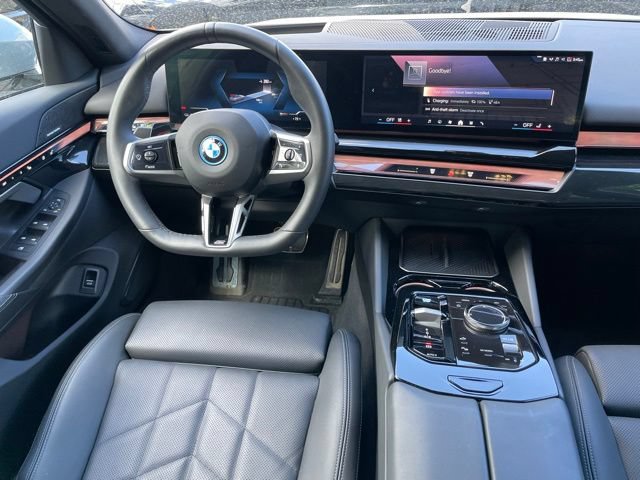 Certified 2025 BMW i5 xDrive40 w/ M Sport Package AWD/4WD image 9