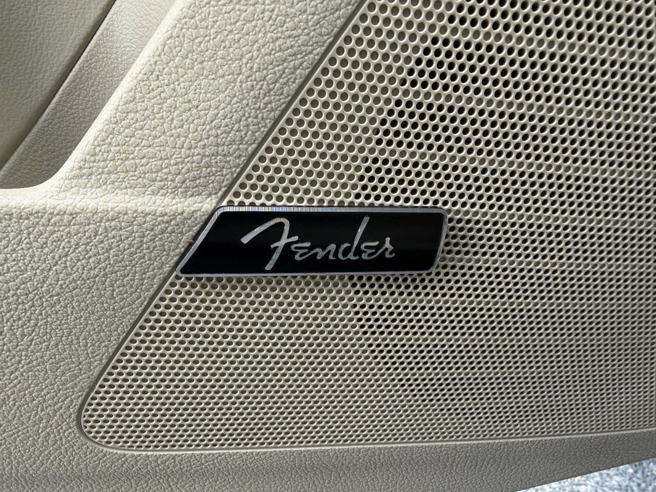 Used 2015 Volkswagen Tiguan SEL image 20