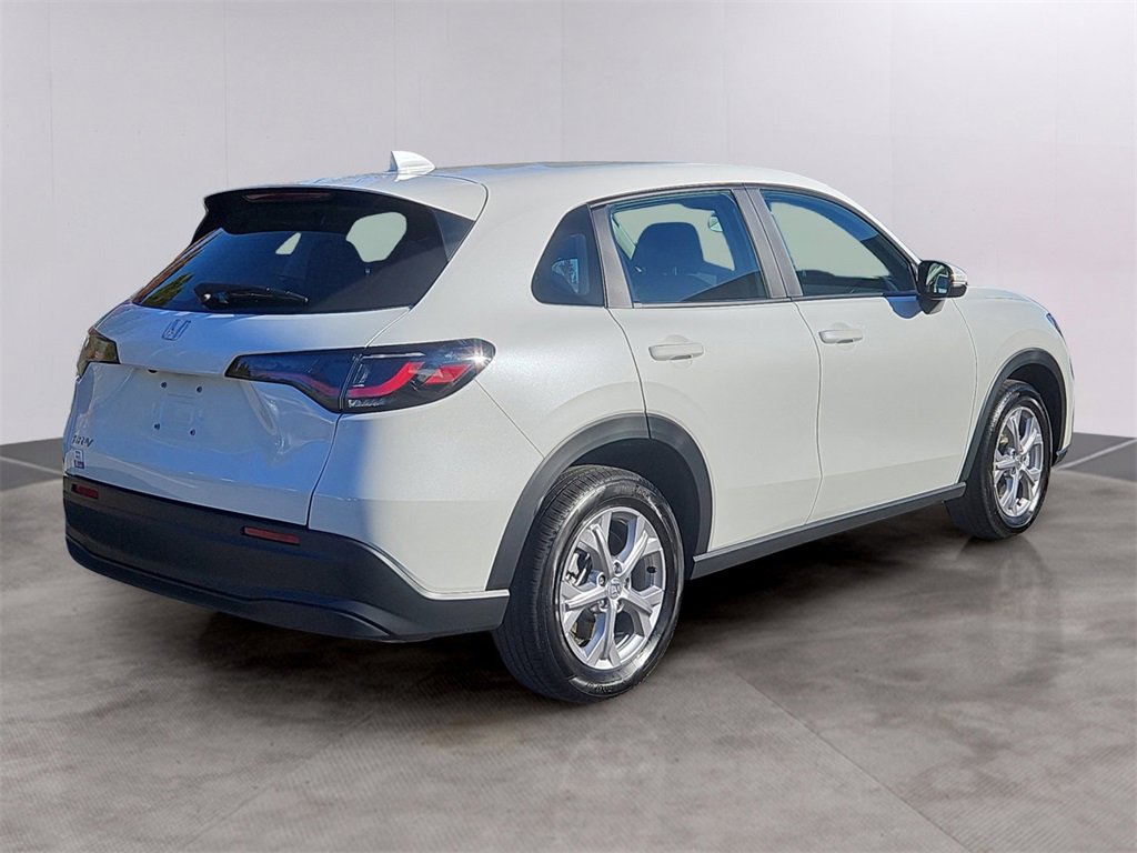 Certified 2024 Honda HR-V LX image 4