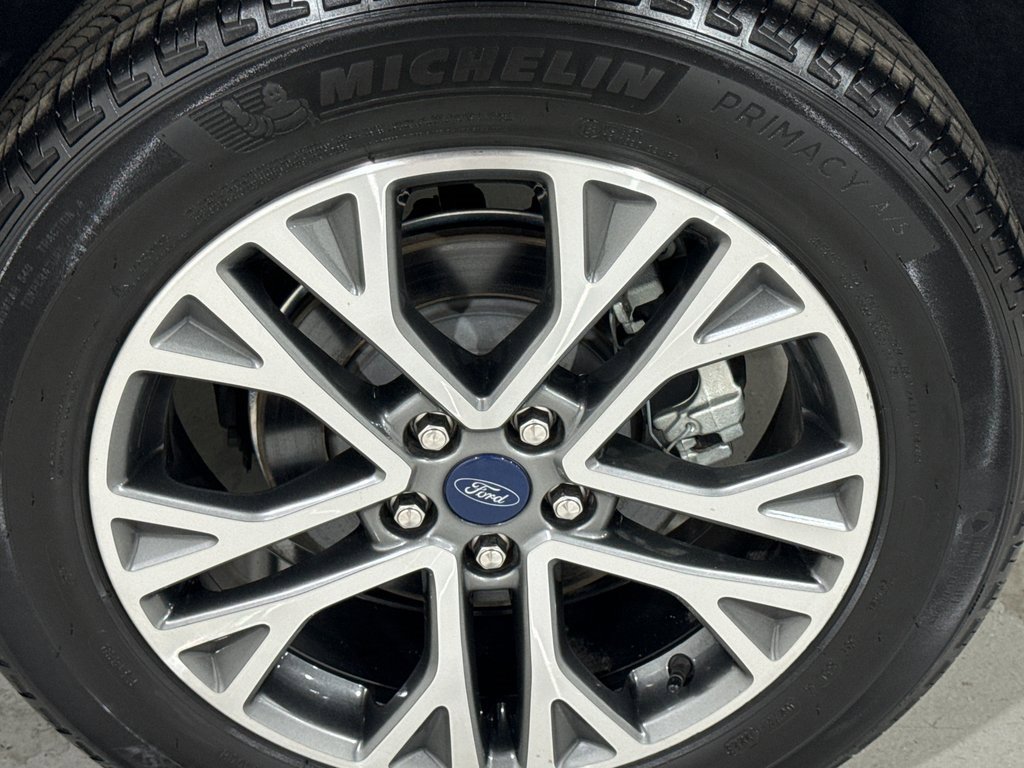 Used 2022 Ford Escape SEL image 8