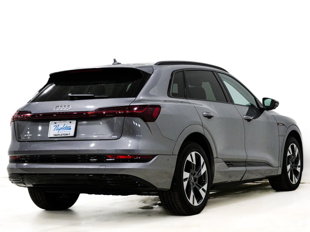 Used 2023 Audi e-tron Premium w/ Convenience Plus Package AWD/4WD image 7