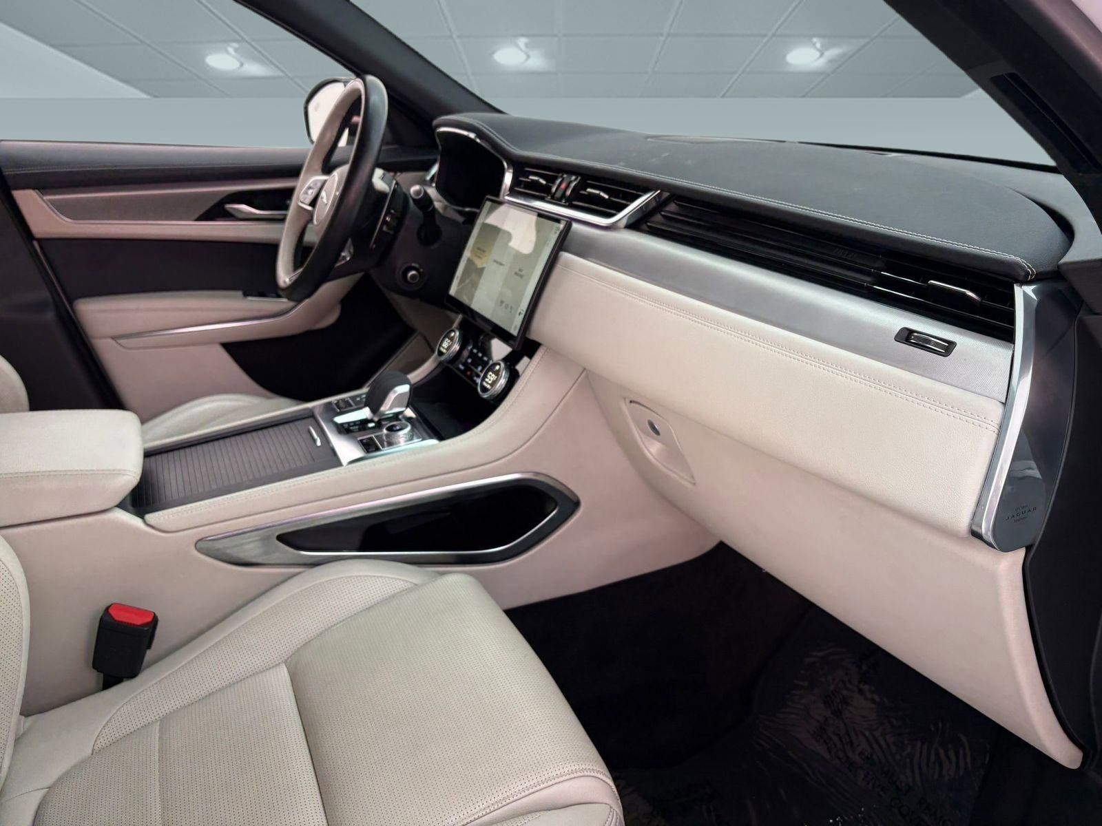 Used 2024 Jaguar F-PACE R-Dynamic S image 20