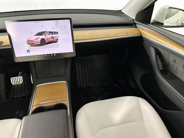 Used 2024 Tesla Model Y Performance AWD/4WD image 23