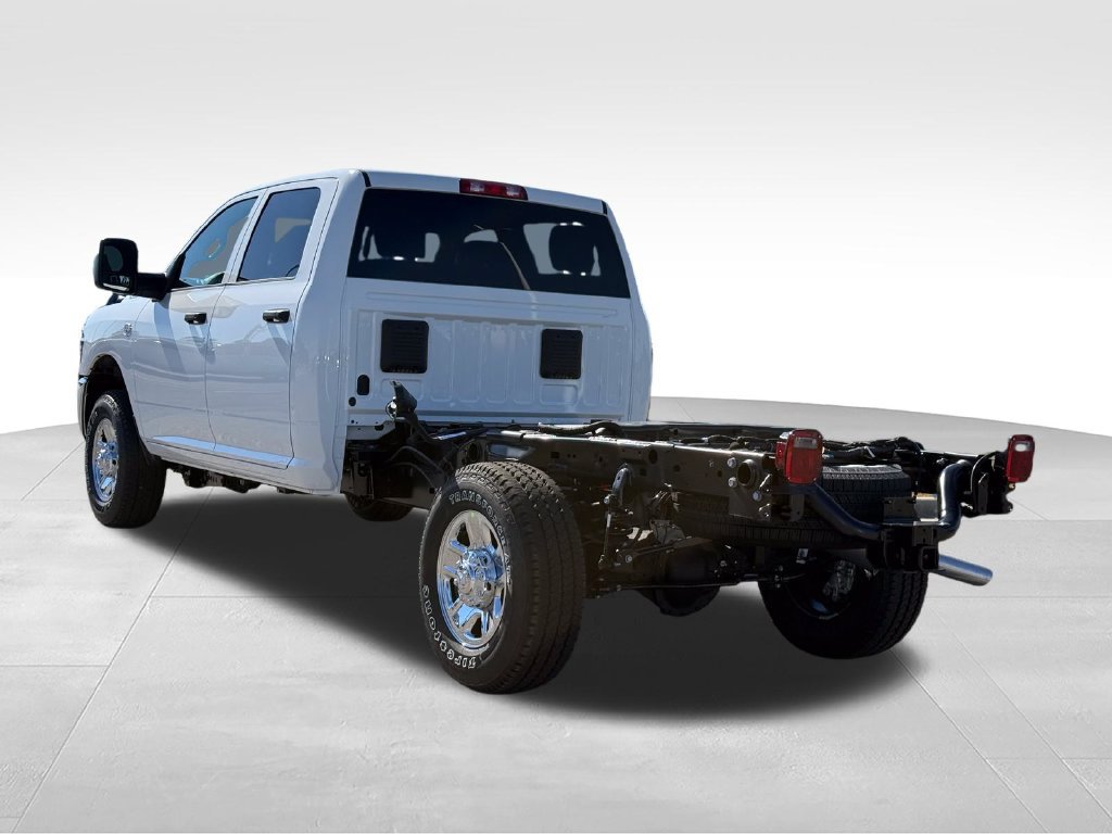 New 2027 RAM 2500 Tradesman w/ Chrome Appearance Group AWD/4WD image 3