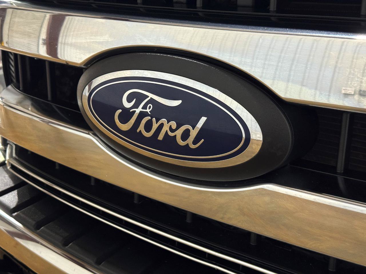 Used 2022 Ford F250 XLT w/ XLT Value Package AWD/4WD image 50