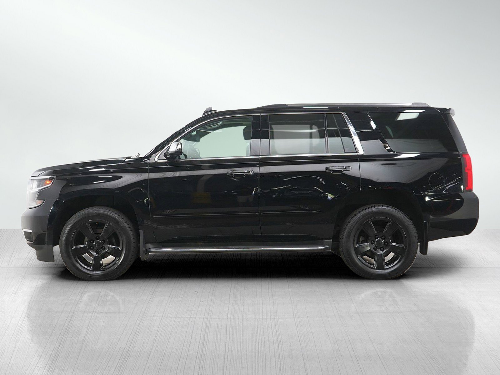 Used 2016 Chevrolet Tahoe LTZ AWD/4WD image 2