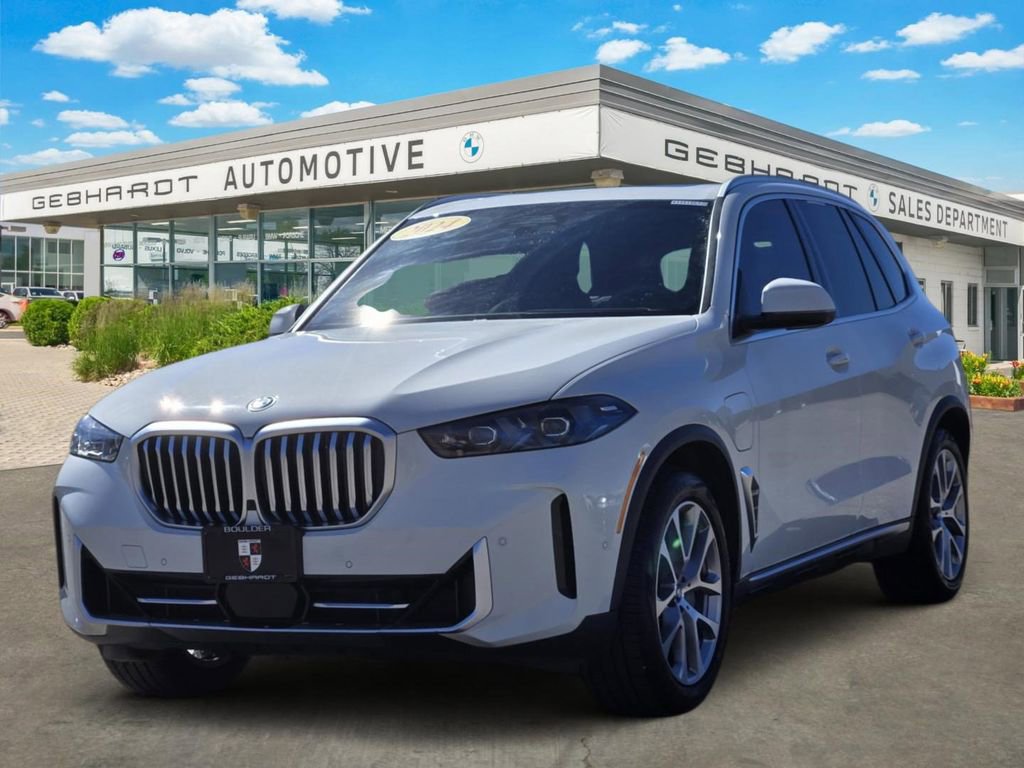Used 2024 BMW X5 xDrive50e w/ Executive Package image 3