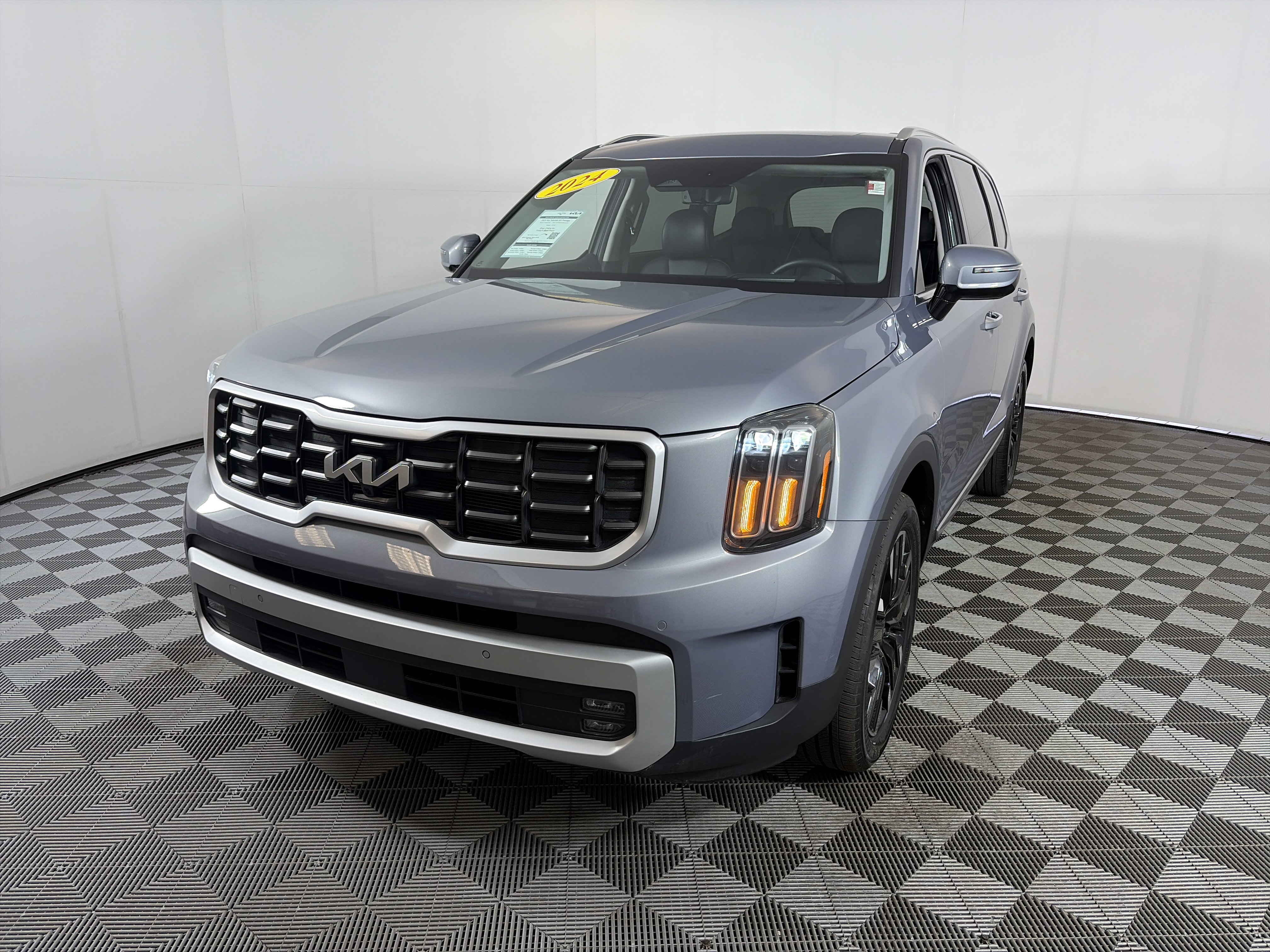 Certified 2024 Kia Telluride SX Prestige image 3