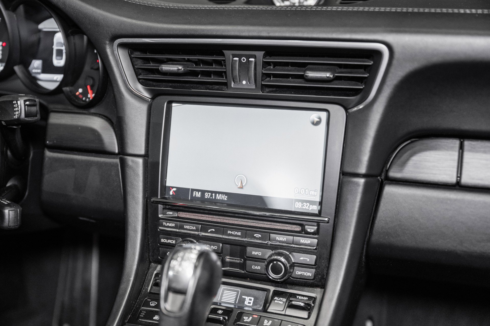 Used 2016 Porsche 911 Carrera GTS image 31