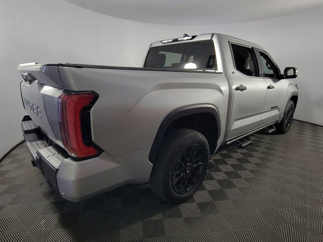 Used 2022 Toyota Tundra SR5 w/ SR5 Convenience Package AWD/4WD image 8