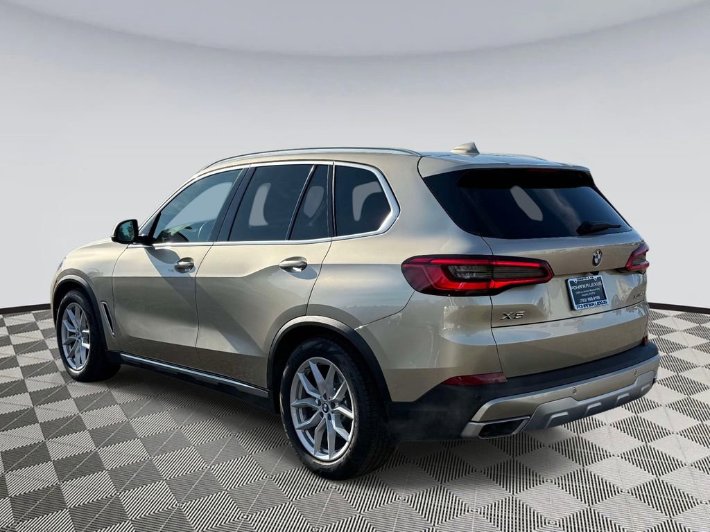 Used 2019 BMW X5 xDrive40i w/ Luxury Seating Package AWD/4WD image 4