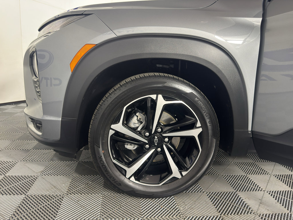 Used 2023 Chevrolet TrailBlazer RS w/ Convenience Package image 12