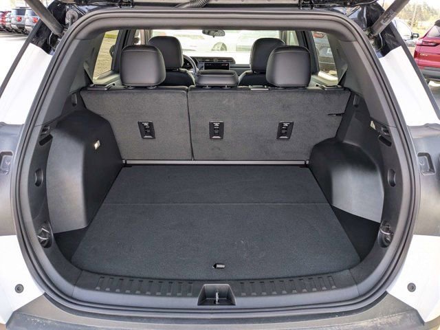 Used 2026 GMC Terrain Elevation w/ Elevation Premium Package image 13