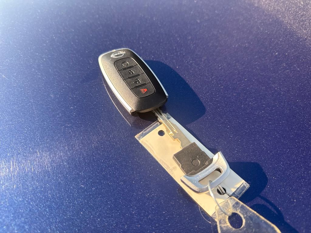 Used 2023 Nissan Rogue SV FWD image 35