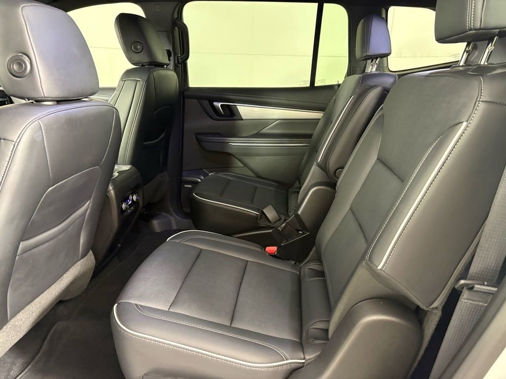 Used 2025 Buick Enclave Preferred image 36