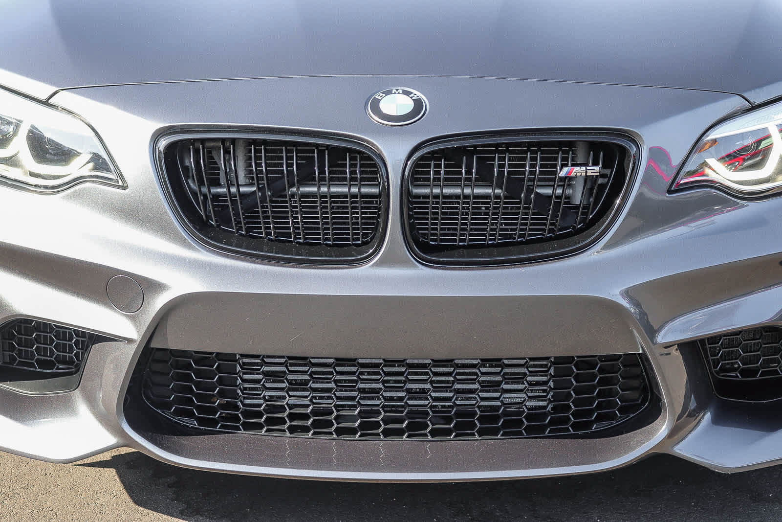 Used 2018 BMW M2 RWD image 9