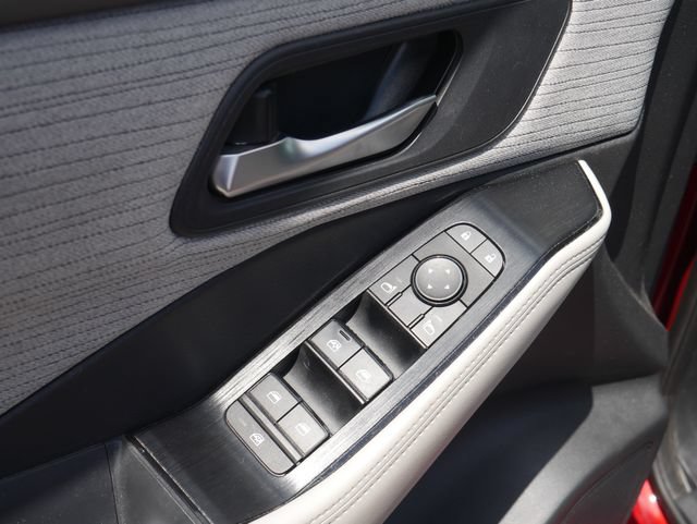 Used 2021 Nissan Rogue SV AWD/4WD image 11