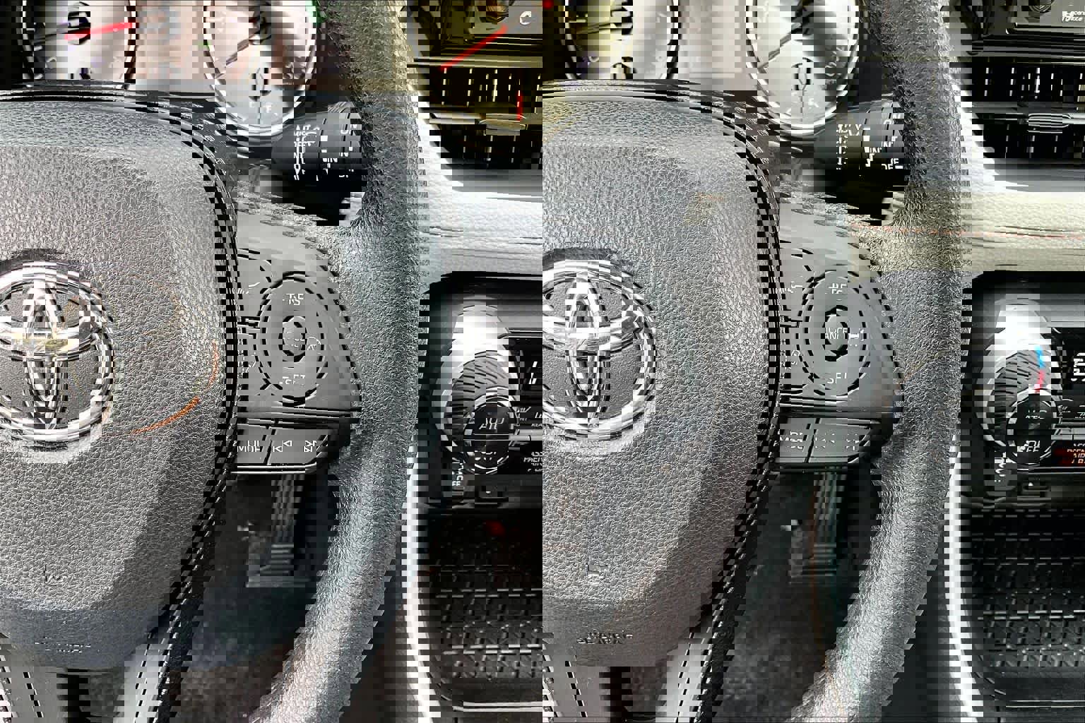 Certified 2021 Toyota RAV4 XLE w/ Convenience Package image 24