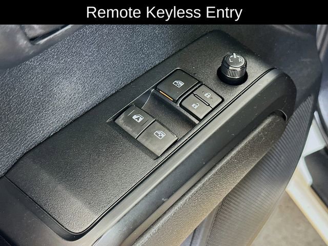 Used 2022 Toyota Tacoma SR image 6