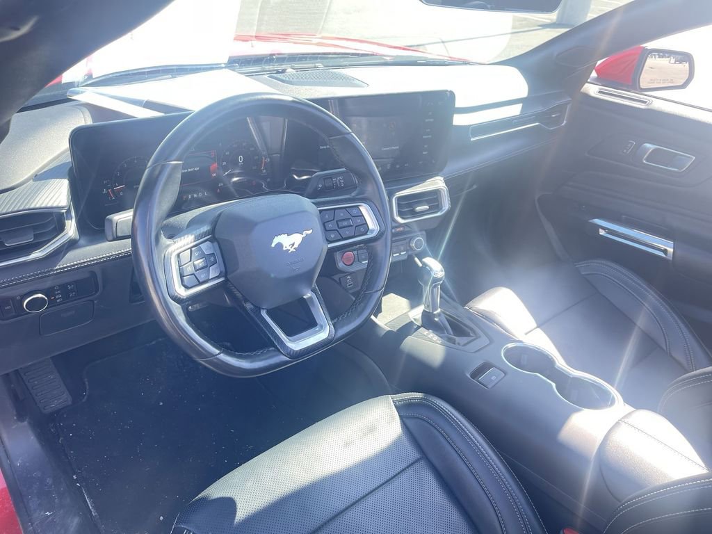 Used 2025 Ford Mustang Premium image 15