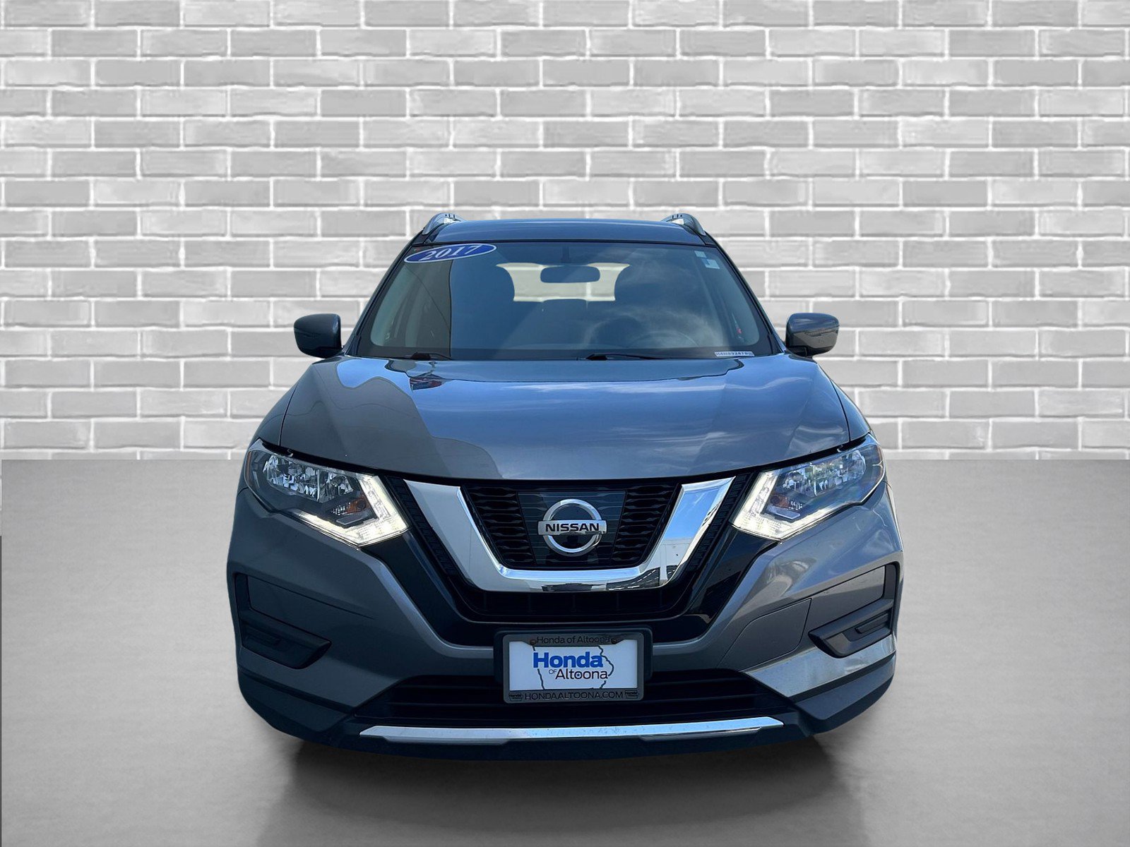 Used 2017 Nissan Rogue SV image 7