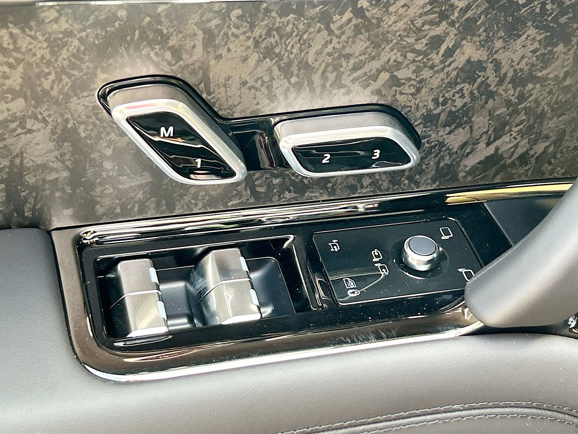 Used 2025 Land Rover Range Rover Sport Dynamic SE image 21