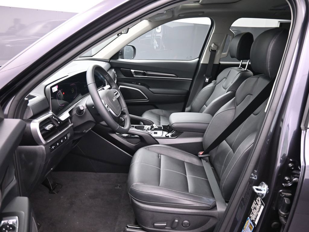 New 2025 Kia Telluride S image 19