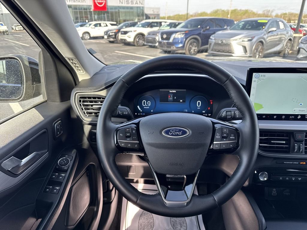 Used 2025 Ford Escape Platinum AWD/4WD image 14