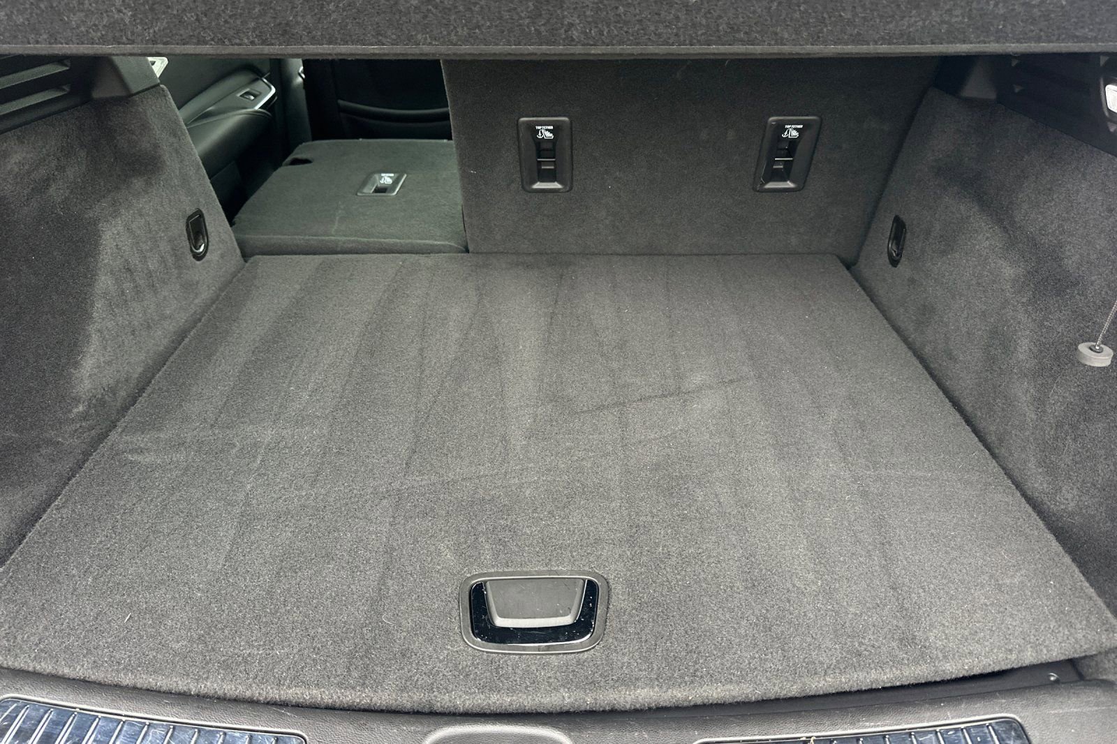 Used 2019 Cadillac XT4 Premium Luxury w/ Technology Package image 15