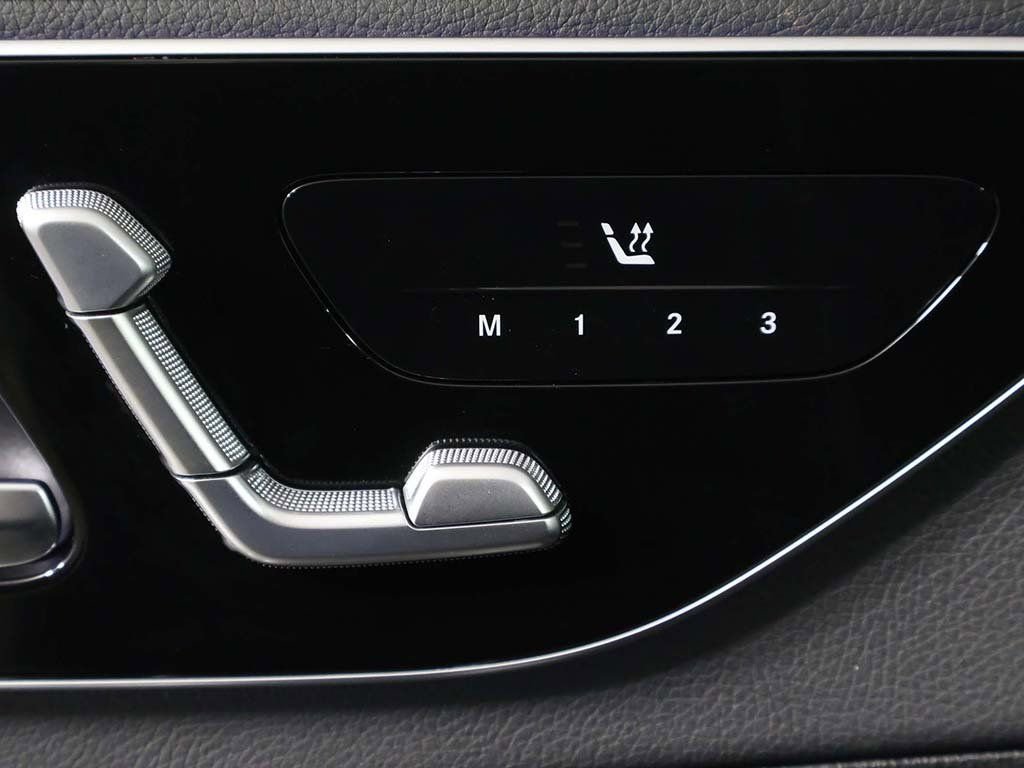 Used 2023 Mercedes-Benz C 300 4MATIC Sedan image 30