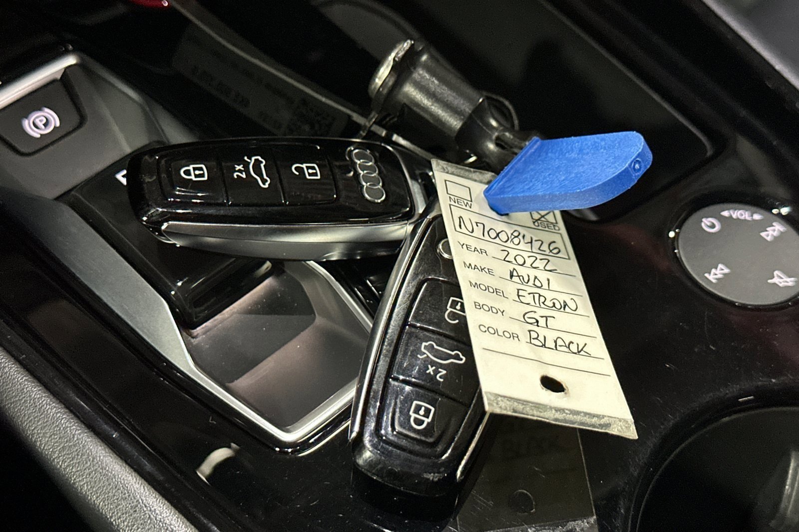 Used 2022 Audi e-tron GT Premium Plus image 23