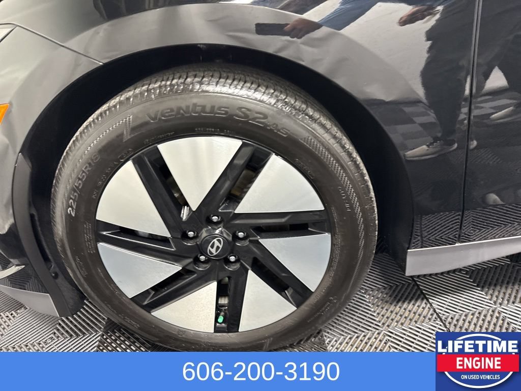 Used 2023 Hyundai Ioniq 6 SE RWD image 12