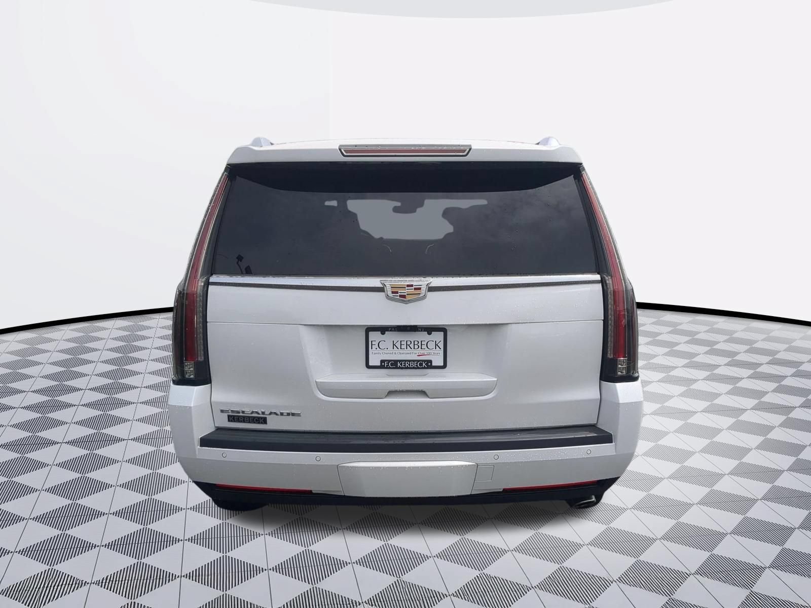 Certified 2020 Cadillac Escalade Luxury AWD/4WD image 5