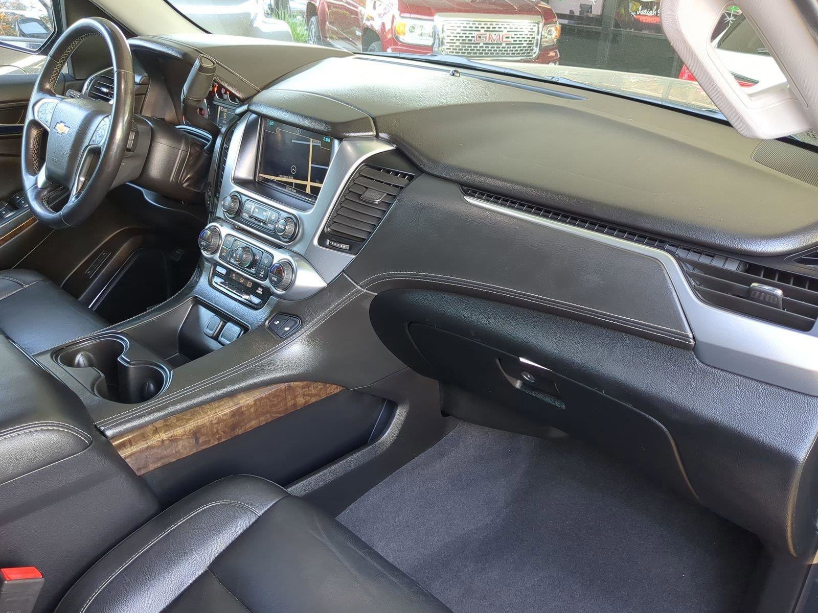 Used 2020 Chevrolet Suburban LT image 33