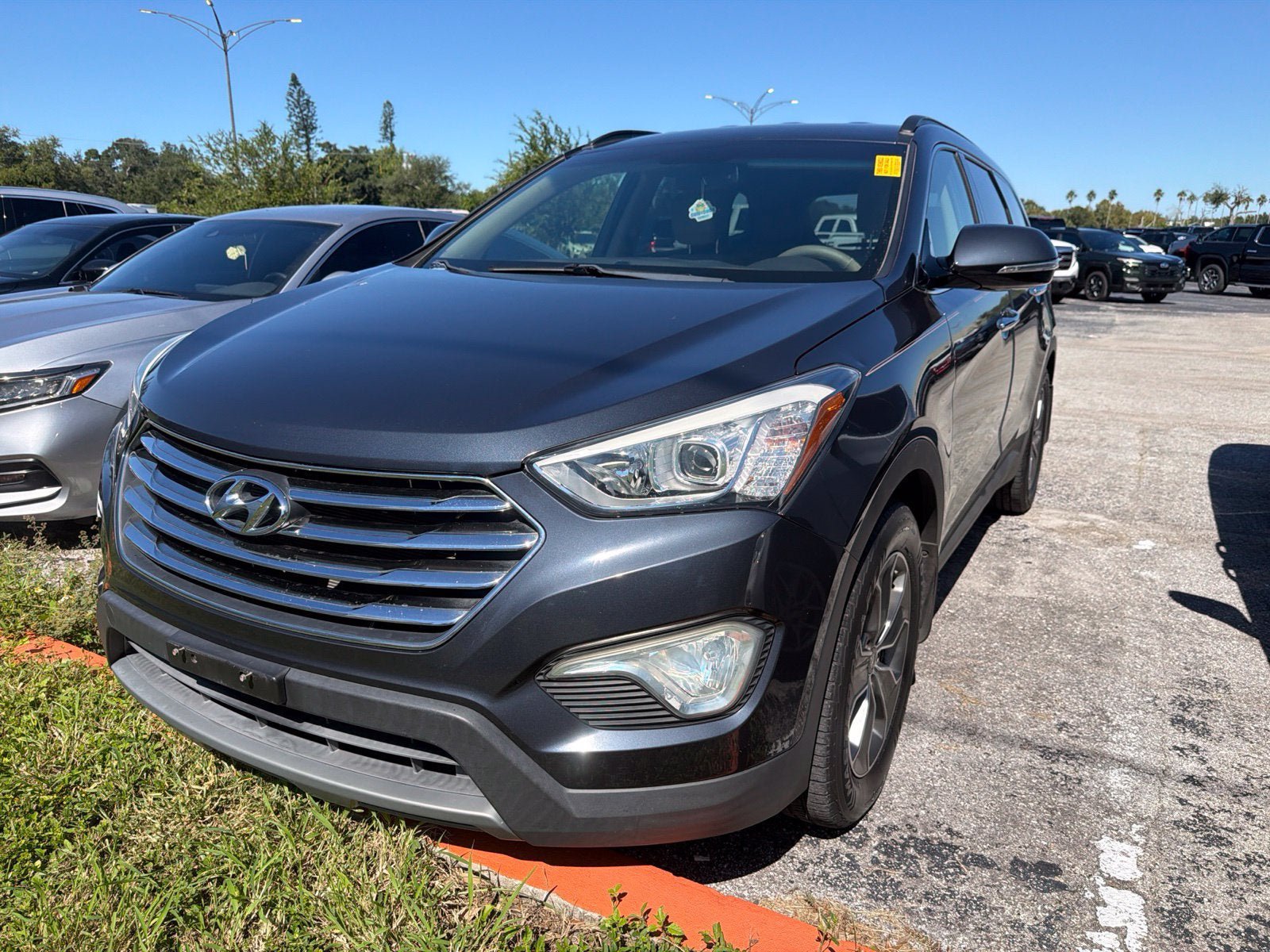 Used 2014 Hyundai Santa Fe Limited FWD image 3