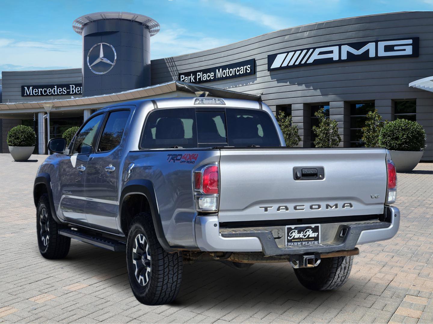 Used 2021 Toyota Tacoma TRD Off-Road w/ Technology Package image 4