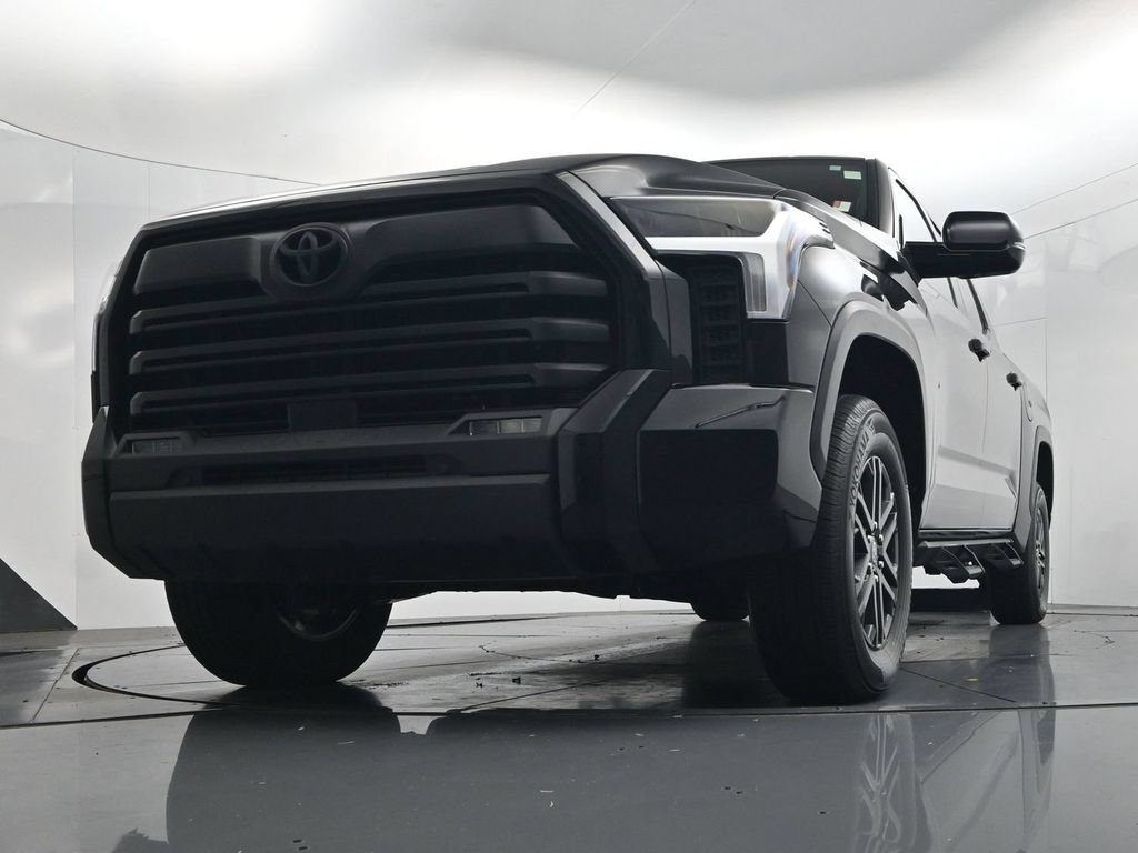 Used 2025 Toyota Tundra SR5 w/ SR5 Convenience Package AWD/4WD image 40