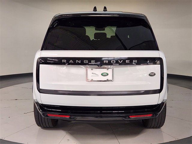 Used 2023 Land Rover Range Rover Long Wheelbase SE image 10