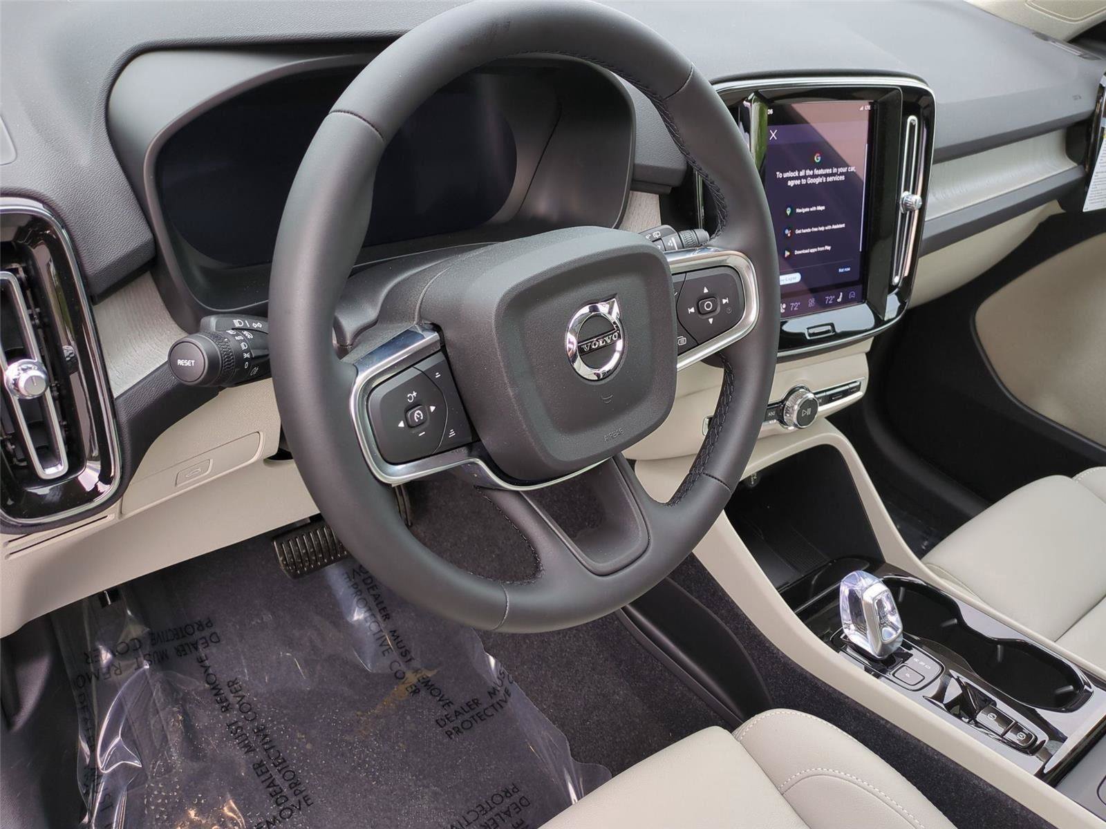 New 2026 Volvo XC40 B5 Ultra w/ Climate Package AWD/4WD image 9