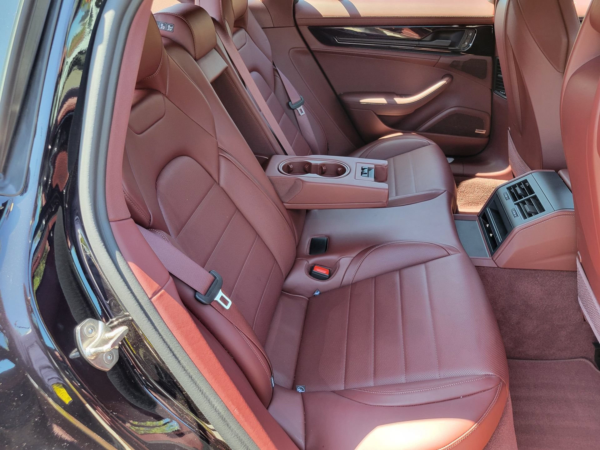 Used 2026 Porsche Panamera image 30