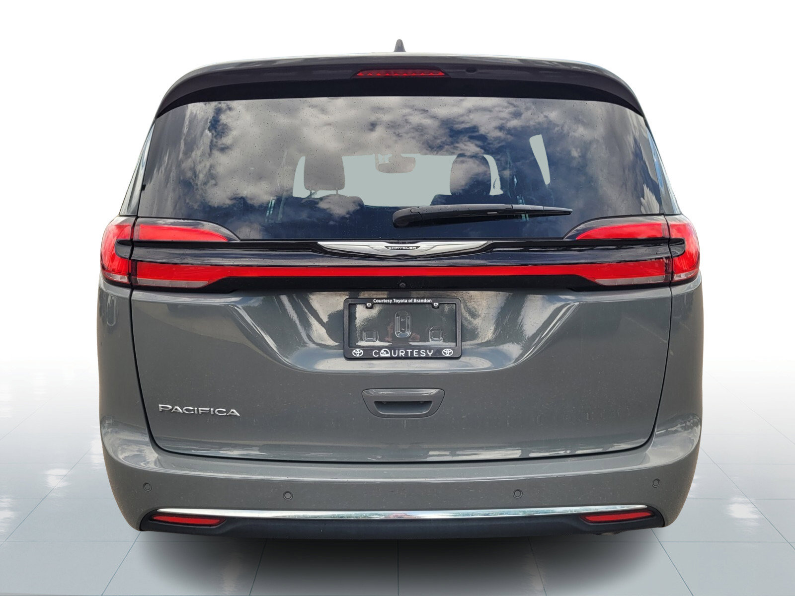 Used 2022 Chrysler Pacifica Touring-L image 5