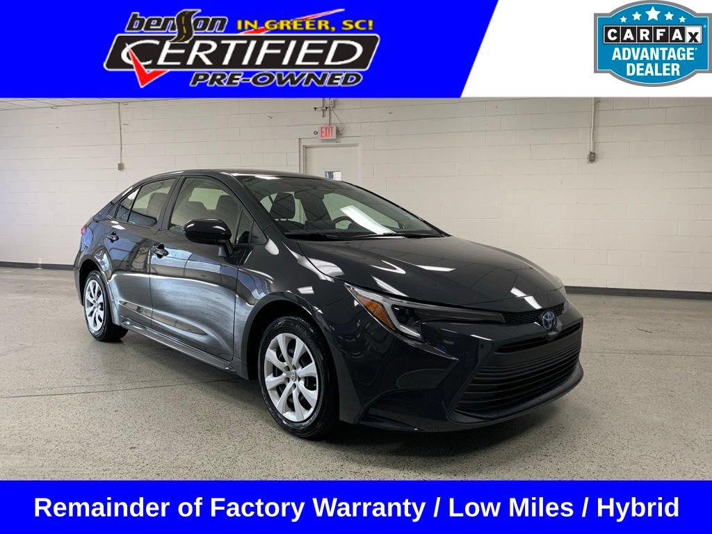 Used 2025 Toyota Corolla LE FWD image 1