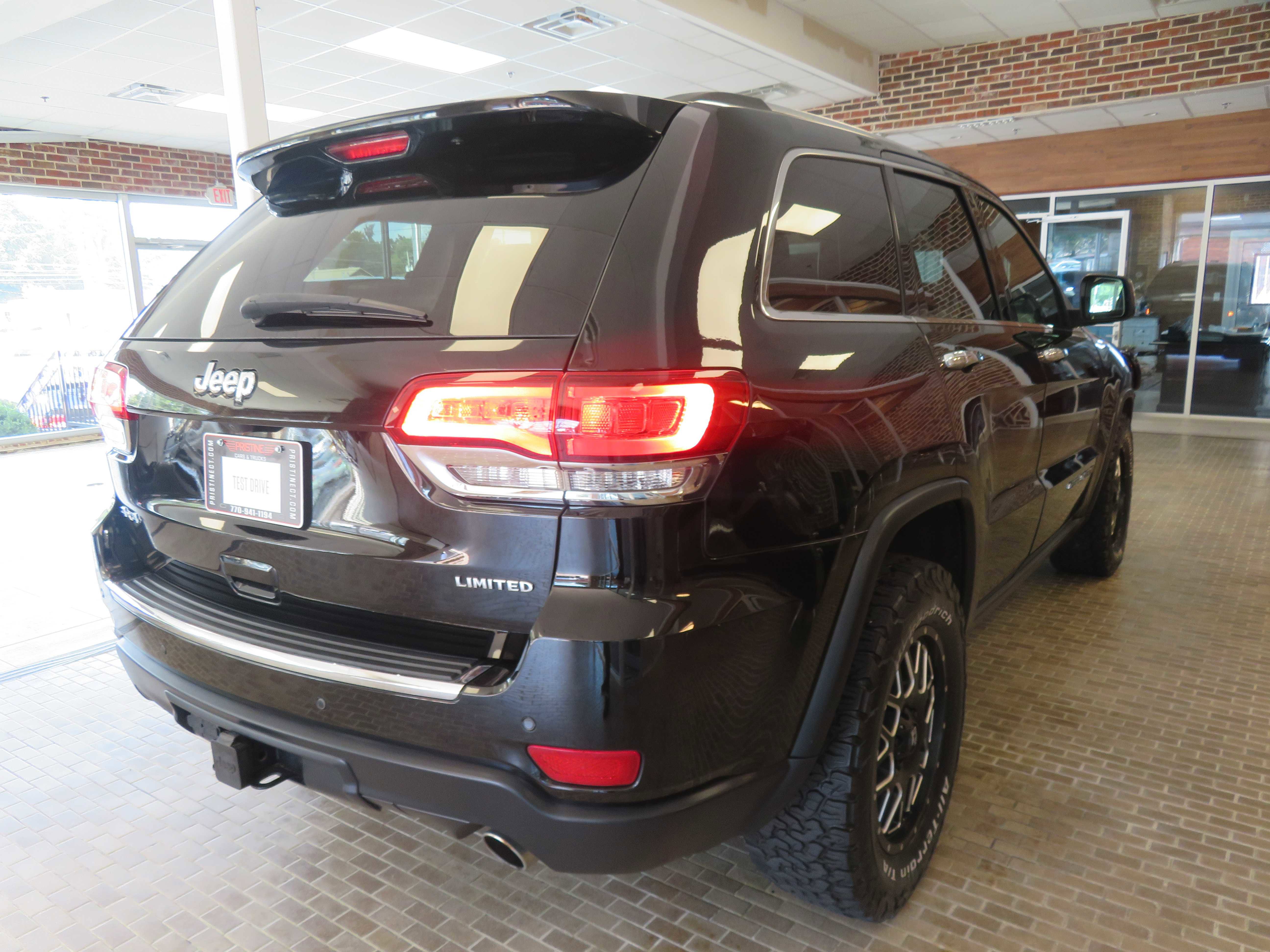 Used 2020 Jeep Grand Cherokee Limited w/ Trailer Tow Group IV image 65