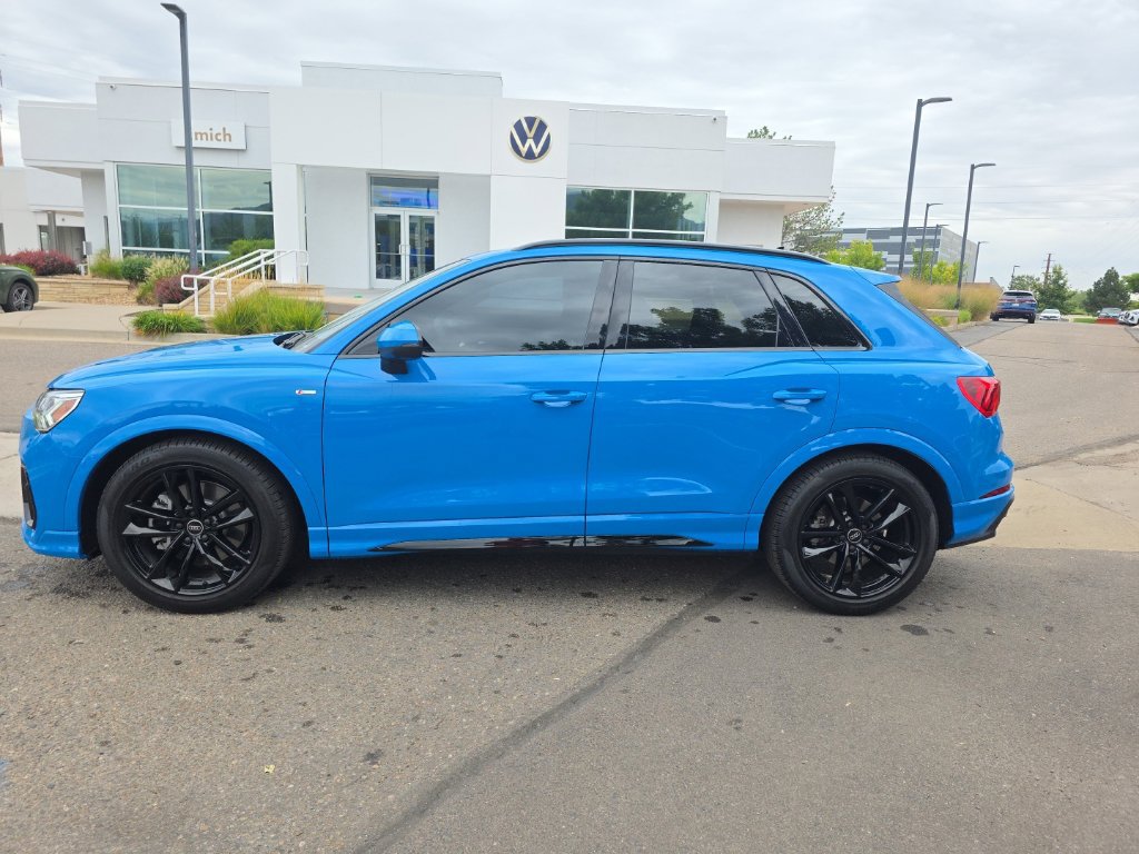 Used 2023 Audi Q3 2.0T Premium Plus w/ Premium Plus Package AWD/4WD image 2