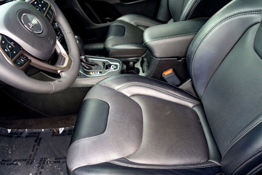 Used 2022 Jeep Cherokee Latitude Lux FWD image 10