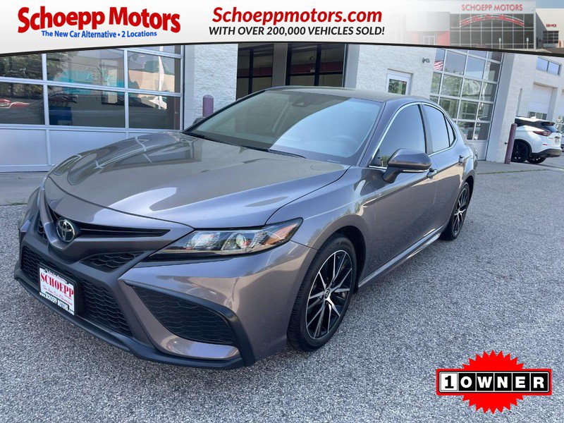 Used 2024 Toyota Camry SE image 1