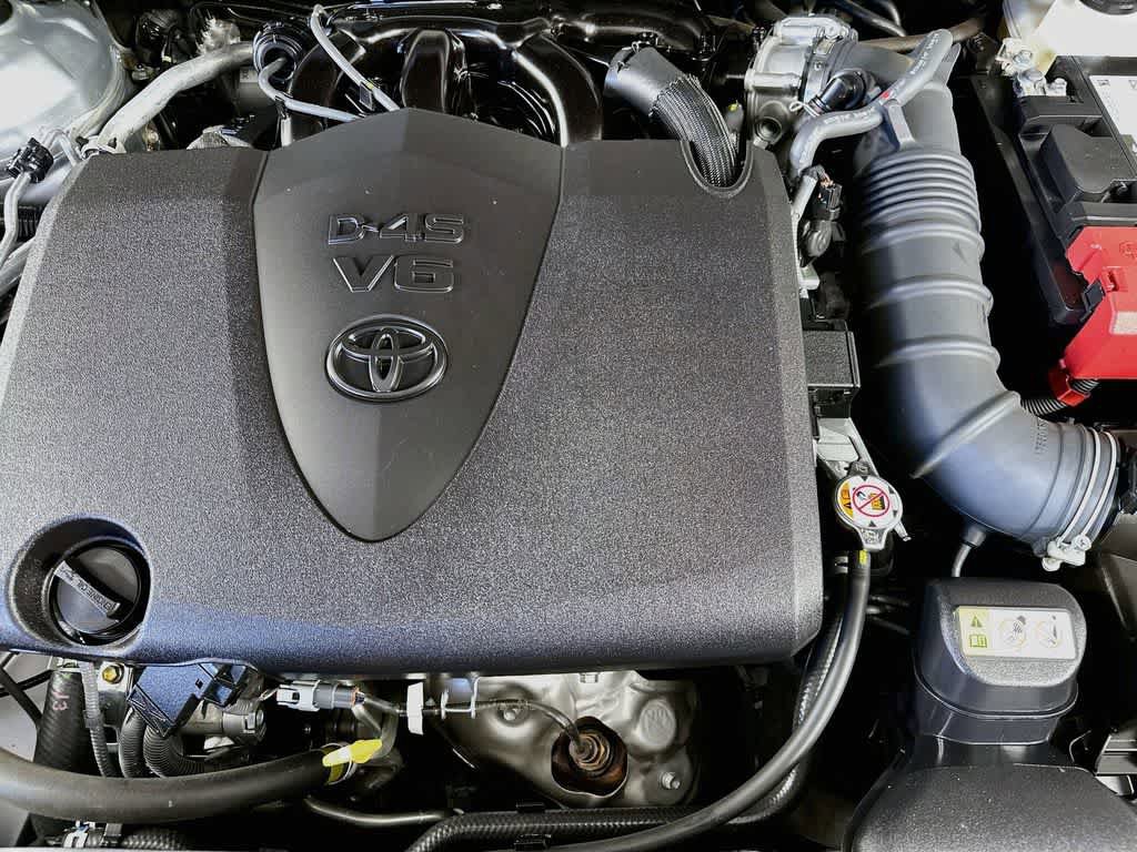 Used 2023 Toyota Camry XSE w/ Blackout Package (TMS) FWD image 9