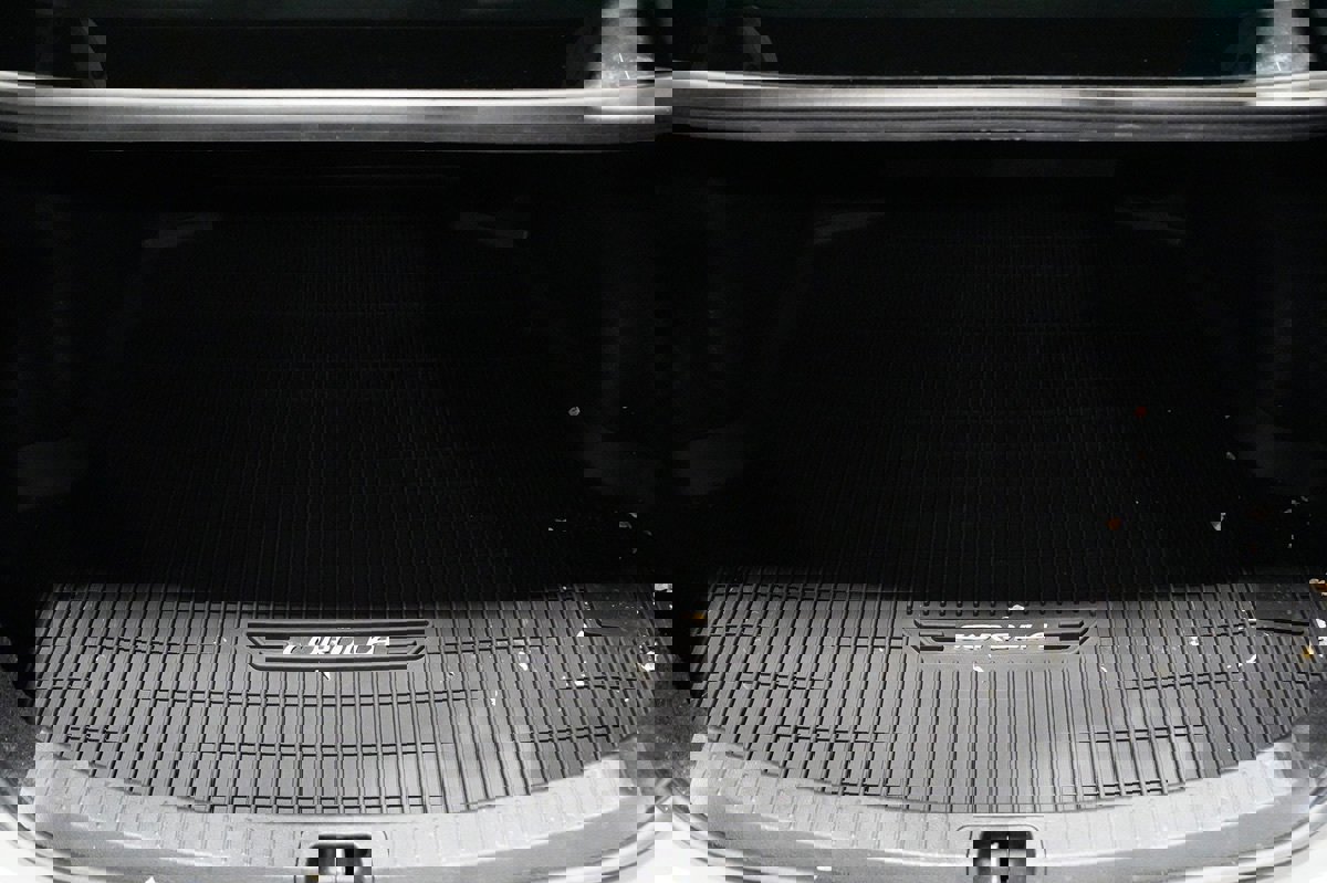 Used 2021 Toyota Corolla SE image 19